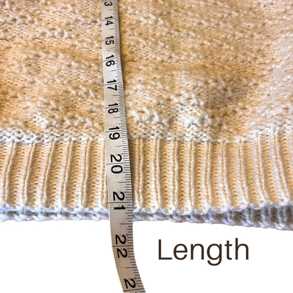 Hand Crafted Oversized & Slightly Cropped Cream Sweater with Balloon Sleeves - Picture 11 of 12
